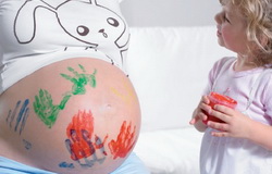 Nosečnica in krčne žile Pritisk ploda med nosečnostjo na venski odtok.